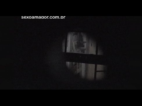 ❤️ Blondie bi dizî ji hêla dengbêjek taxê ve ku li pişt kerpîçên vala veşartiye, vîdyoyek tê kişandin ️❌ Sex li me ku.xxxshake.ru ❌️